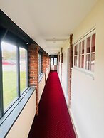 Rivenhall End Hotel