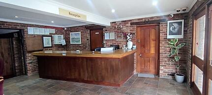 Rivenhall End Hotel