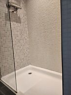 Cityscape Apartment in Rotunda Bham