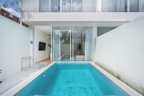 Dreamland Villa with Pool 3 min to Beach