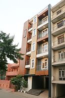 Let'stay- Sector-70 Noida