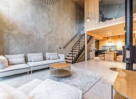 Modern Luxury 4BR Villa Levi Center