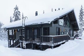 Modern Luxury 4BR Villa Levi Center
