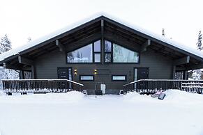 Modern Luxury 4BR Villa Levi Center