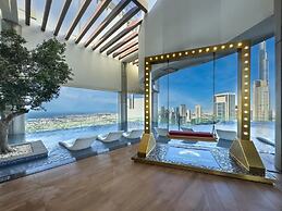 Exclusive Paramount 2BR - Skyline
