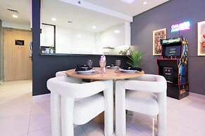 Exclusive Paramount 2BR - Skyline