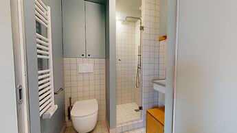 Altido Pleasant 1-bed Flat w Shared Courtyard