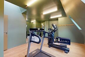 Altido Pleasant 1-bed Flat w Shared Courtyard
