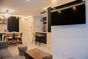 w Bright 3BR w Balcony in Vibrant Miraflores