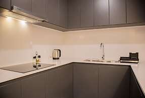 w Bright 3BR w Balcony in Vibrant Miraflores
