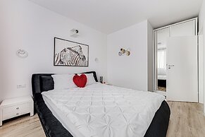 ARI - AFI Mall Luxurious Apartments