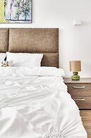 ARI - AFI Mall Luxurious Apartments