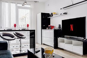 ARI - AFI Mall Luxurious Apartments