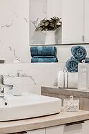 ARI - AFI Mall Luxurious Apartments