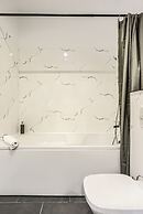ARI - AFI Mall Luxurious Apartments