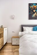 ARI - AFI Mall Luxurious Apartments