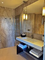 Eiffel Yard Hotel