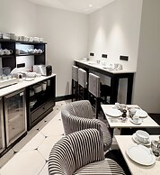 Eiffel Yard Hotel