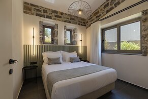 Villa Ioannis - With Private Heated Pool
