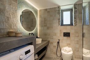 Villa Ioannis - With Private Heated Pool