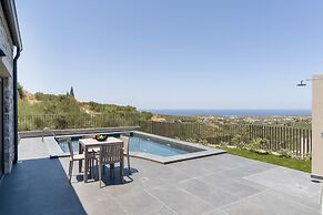 Villa Rea - With Private Heated Pool