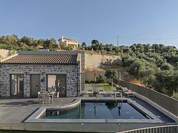 Villa Rea - With Private Heated Pool