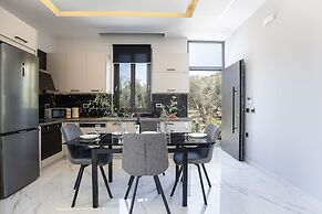 Villa Me - With Private Pool