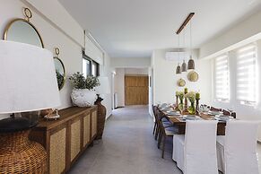 Luxurious Villa Rizes - With Private Pool