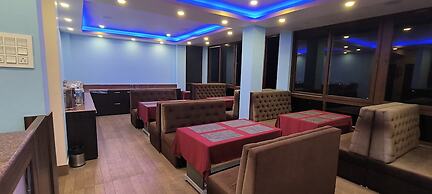 Hotel Shanti Palace