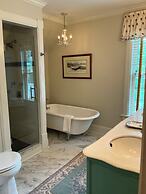 Magnolia House Bed & Breakfast