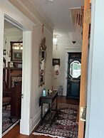 Magnolia House Bed & Breakfast