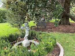 Magnolia House Bed & Breakfast