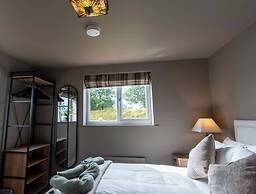 4 Bed Holiday Home by Guestz