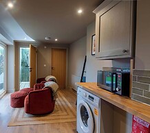 4 Bed Holiday Home by Guestz