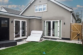 4 Bed Holiday Home by Guestz