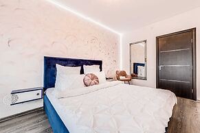 ARI - ARED Luxurious Apartments