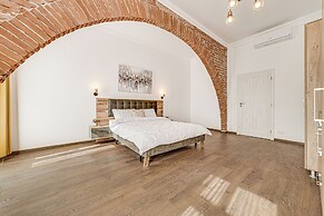 ARI Central Grand Apartments-Luxury Stay