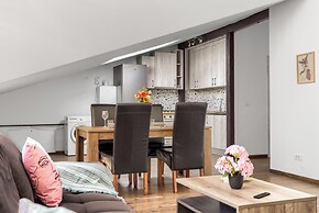 ARI Central Grand Apartments-Luxury Stay