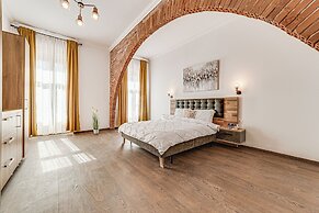 ARI Central Grand Apartments-Luxury Stay