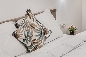 ARI Central Grand Apartments-Luxury Stay