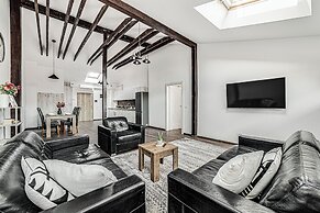 ARI Central Grand Apartments-Luxury Stay