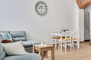 ARI Central Grand Apartments-Luxury Stay