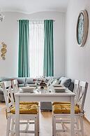 ARI Central Grand Apartments-Luxury Stay