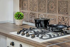 ARI Central Grand Apartments-Luxury Stay