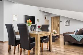 ARI Central Grand Apartments-Luxury Stay