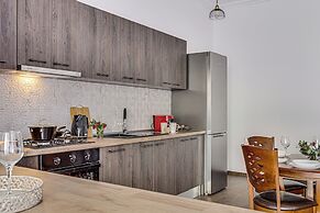 ARI Central Grand Apartments-Luxury Stay