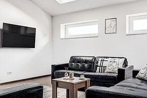 ARI Central Grand Apartments-Luxury Stay