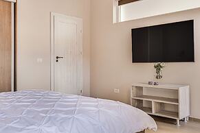 ARI Central Grand Apartments-Luxury Stay