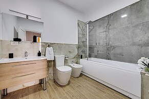 ARI Central Grand Apartments-Luxury Stay