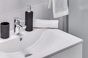 ARI Central Grand Apartments-Luxury Stay